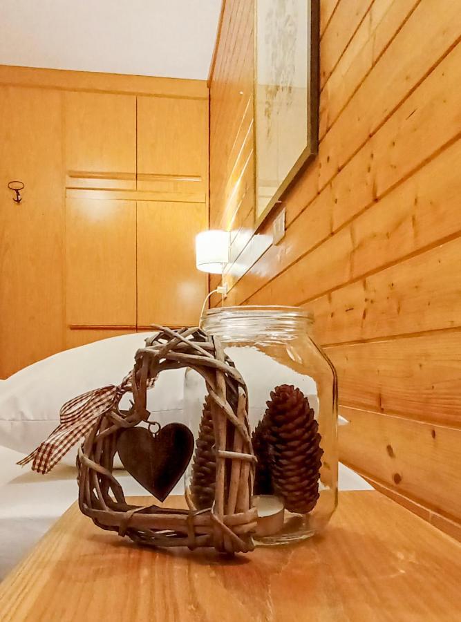 La Tana - Agenzia Dolomiti Affitti Daire Cavalese Dış mekan fotoğraf